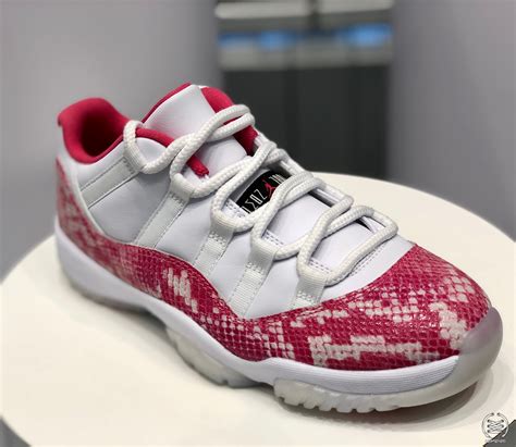 air jordan 11 footlocker|jordan 11 low snakeskin.